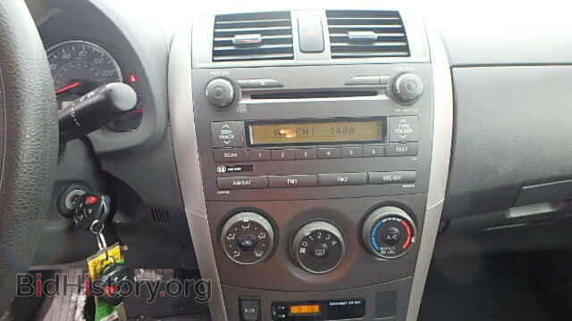 2011 TOYOTA COROLLA - VIN: 2T1BU4EEXBC633638 - Фото 9