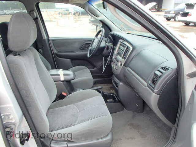 2004 MAZDA TRIBUTE - VIN: 4F2YZ04124KM02303 - Фото 5