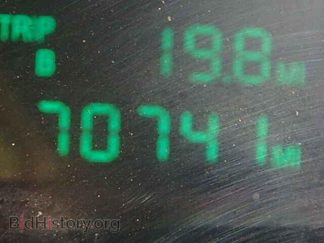 2001 CADILLAC DEVILLE - VIN: 1G6KD54Y21U240786 - Photo 8
