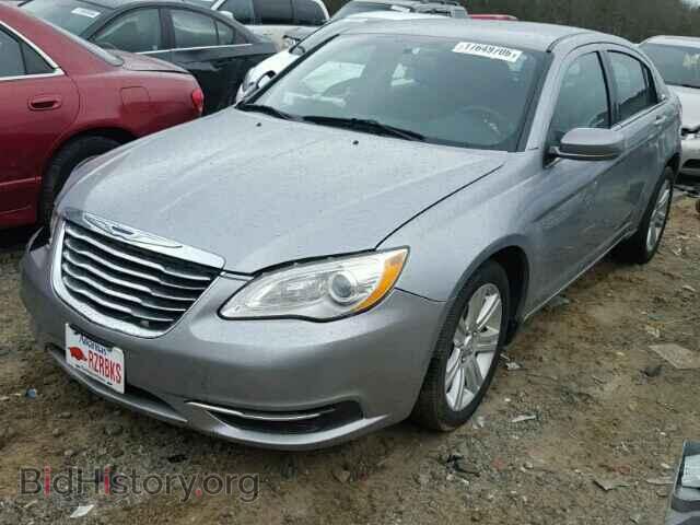 2013 CHRYSLER 200 - VIN: 1C3CCBAB9DN705490 - Фото 2