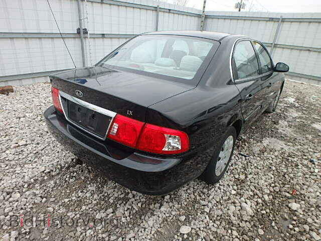 2005 KIA OPTIMA - VIN: KNAGD126X55396410 - Photo 4