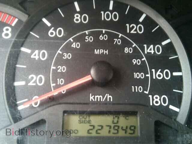 2003 TOYOTA COROLLA - VIN: 2T1BR32E73C760557 - Photo 8
