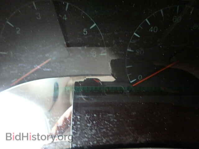 2004 CADILLAC DEVILLE - VIN: 1G6KF57954U181882 - Photo 8