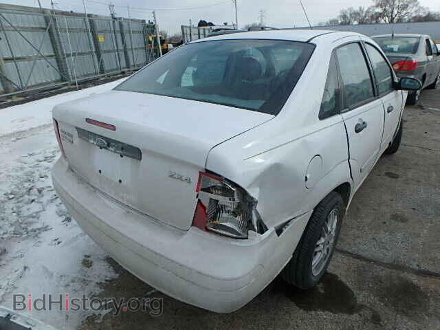 2005 FORD FOCUS - VIN: 1FAFP34N35W117286 - Photo 4