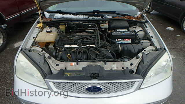 2005 FORD FOCUS - VIN: 1FAHP38Z75W155920 - Фото 7