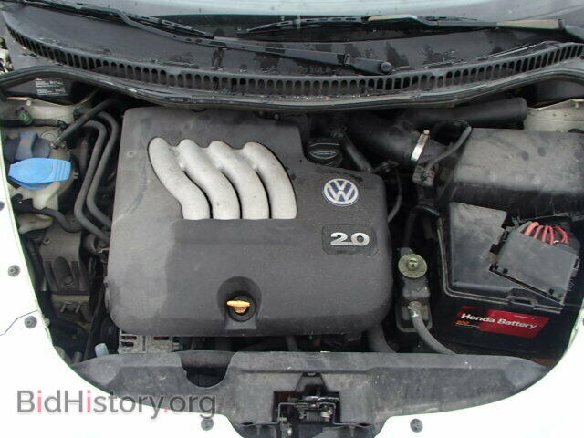 2000 VOLKSWAGEN BEETLE - VIN: 3VWBC21C8YM412242 - Фото 7