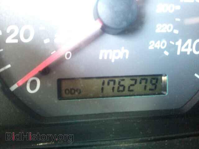 2000 MAZDA 626 - VIN: 1YVGF22C7Y5114425 - Фото 8