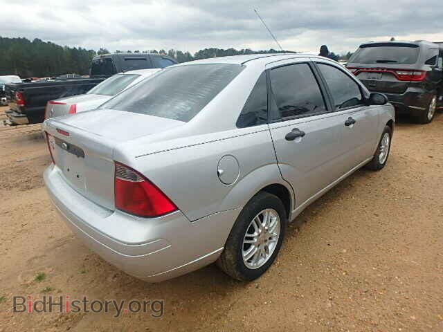 2007 FORD FOCUS - VIN: 1FAFP34N27W325940 - Photo 4