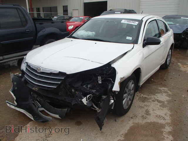 2010 CHRYSLER SEBRING - VIN: 1C3CC4FB8AN223979 - Фото 2