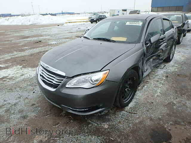 2013 CHRYSLER 200 - VIN: 1C3CCBAB6DN568623 - Фото 2