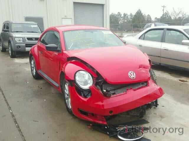 Photo 3VWF17AT4EM638441 - VOLKSWAGEN BEETLE 2014