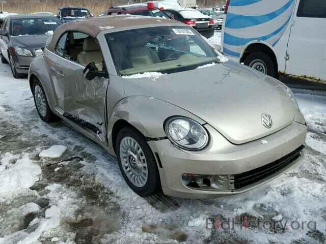 Photo 3VW517AT2EM814754 - VOLKSWAGEN BEETLE 2014