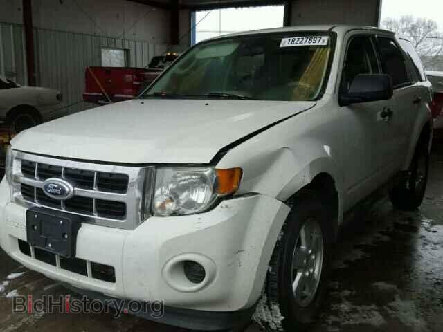 2011 FORD ESCAPE - VIN: 1FMCU0C79BKA75406 - Фото 2