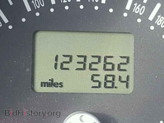 2000 VOLKSWAGEN BEETLE - VIN: 3VWDD21C5YM498454 - Фото 8