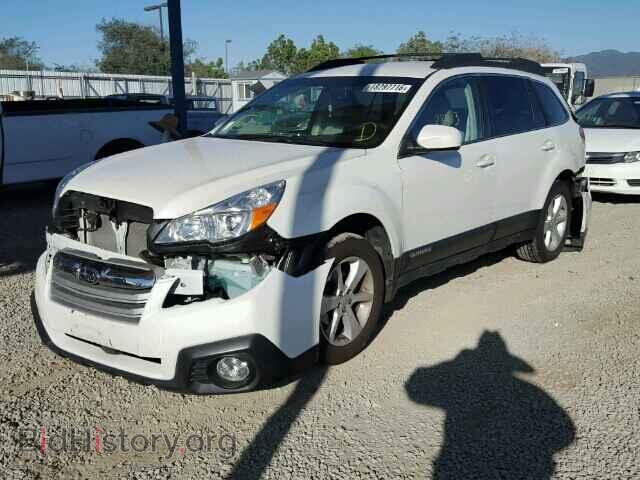 2014 SUBARU OUTBACK - VIN: 4S4BRBCC8E3272653 - Фото 2