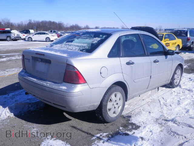 2007 FORD FOCUS - VIN: 1FAFP34N17W301256 - Photo 4