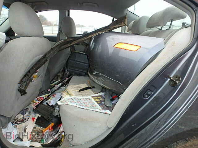 2006 KIA OPTIMA - VIN: KNAGE124765037528 - Фото 6