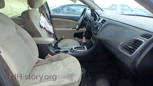 2012 CHRYSLER 200 - VIN: 1C3CCBBB1CN236442 - Фото 5