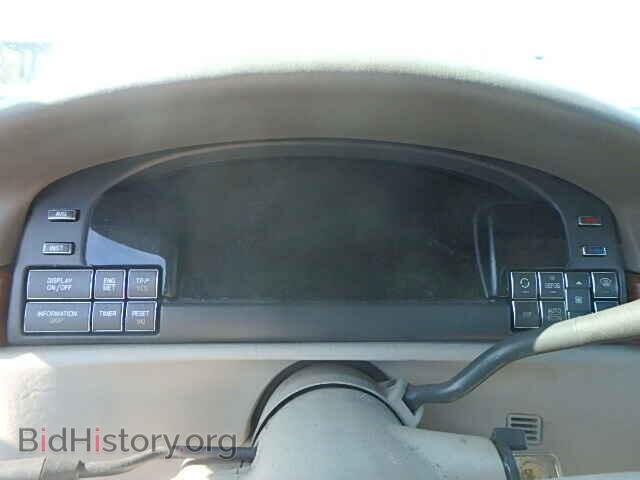 1999 CADILLAC DEVILLE - VIN: 1G6KD54Y7XU717740 - Фото 8