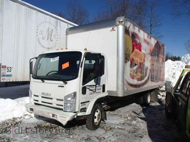 2013 ISUZU NPR - VIN: 54DB4W1B8DS801703 - Фото 2