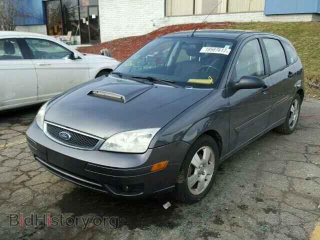 2005 FORD FOCUS - VIN: 3FAFP37N05R157811 - Фото 2