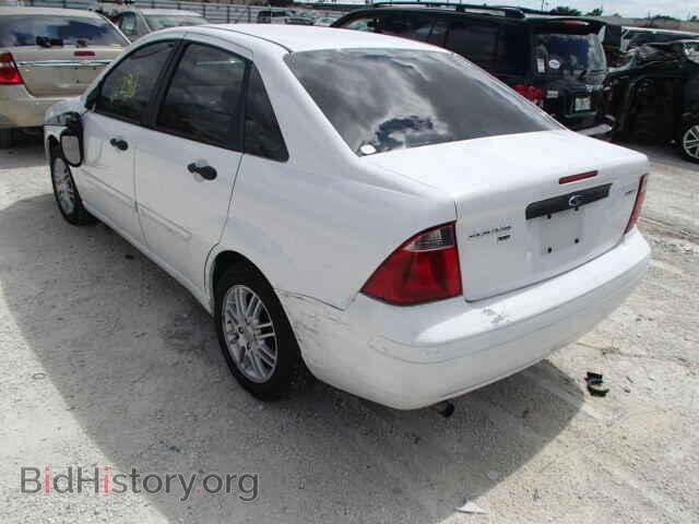 2005 FORD FOCUS - VIN: 1FAFP34N95W213052 - Photo 3
