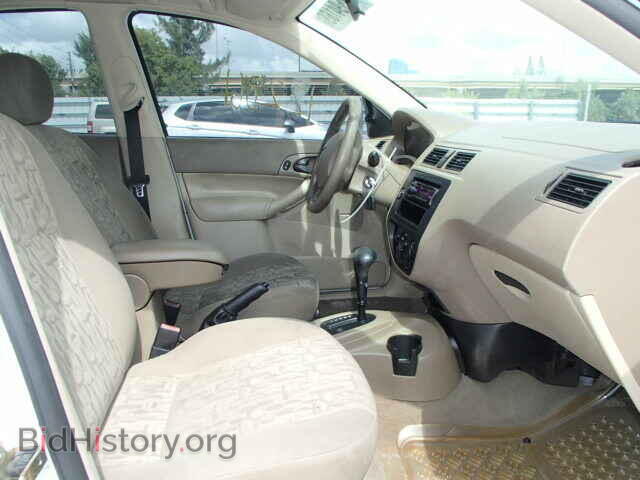 2005 FORD FOCUS - VIN: 1FAFP34N95W213052 - Photo 5