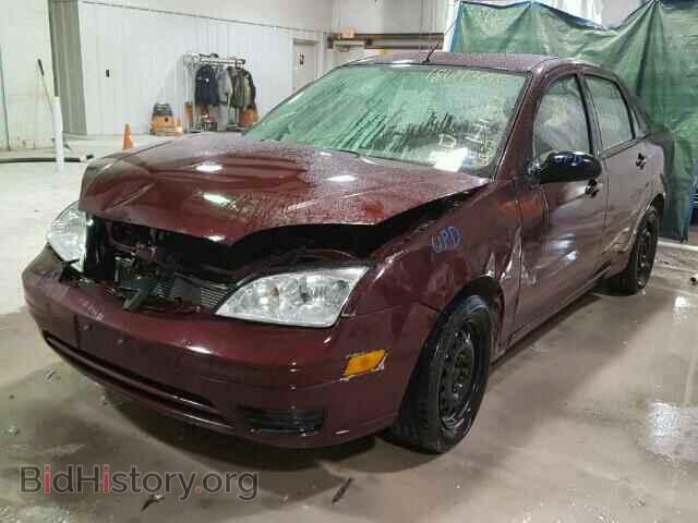 2007 FORD FOCUS - VIN: 1FAFP34N97W348003 - Photo 2