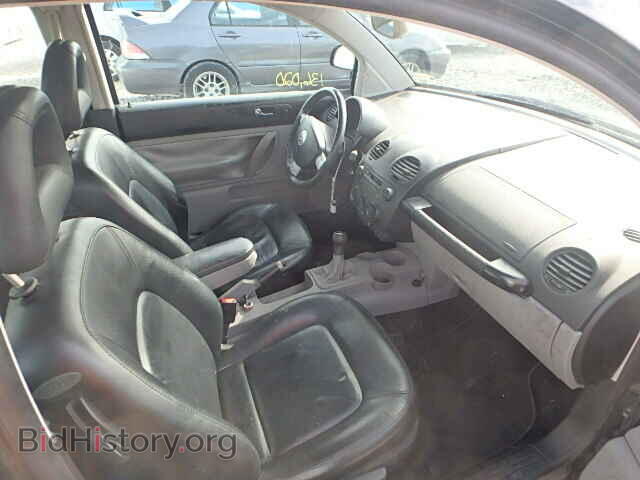 2000 VOLKSWAGEN BEETLE - VIN: 3VWCA21C9YM498123 - Фото 5