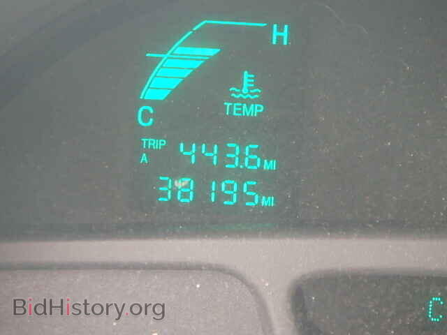 2004 CADILLAC DEVILLE - VIN: 1G6KD54Y54U132098 - Photo 8