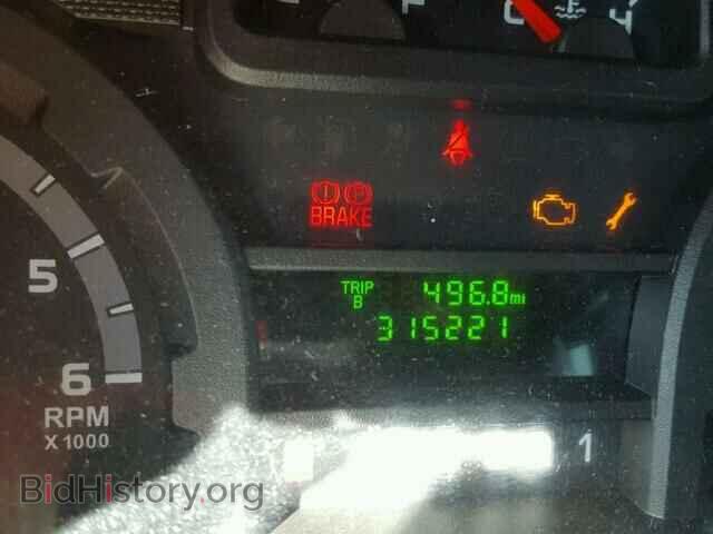 2011 FORD ECONOLINE - VIN: 1FBNE3BL0BDA12021 - Photo 8