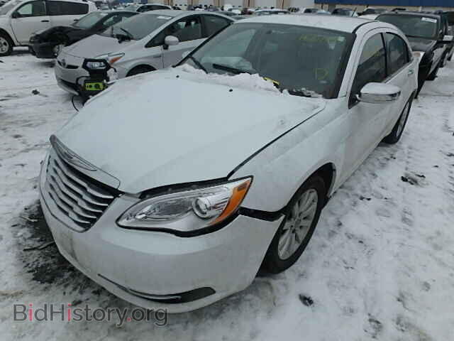 2013 CHRYSLER 200 - VIN: 1C3CCBCGXDN526027 - Фото 2