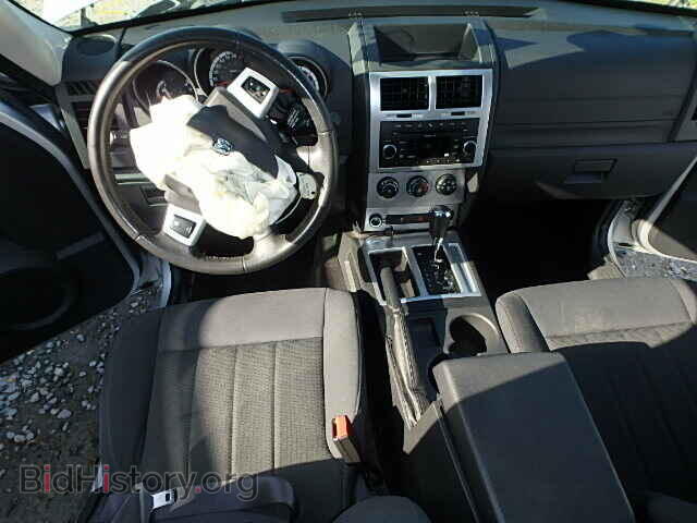 2011 DODGE NITRO - VIN: 1D4PT5GK1BW544990 - Photo 9