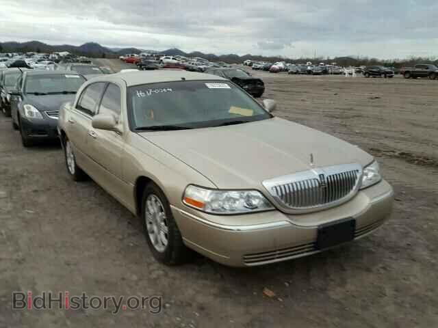 Photo 2LNBL8CV2BX757584 - LINCOLN TOWNCAR 2011