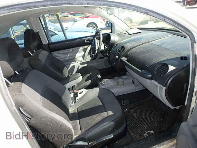 2000 VOLKSWAGEN BEETLE - VIN: 3VWCC21C9YM450020 - Фото 5