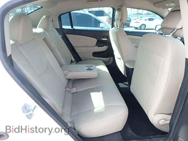2011 Chrysler 200 (VIN 1C3BC1FB2BN607834) — фото 6 из 10