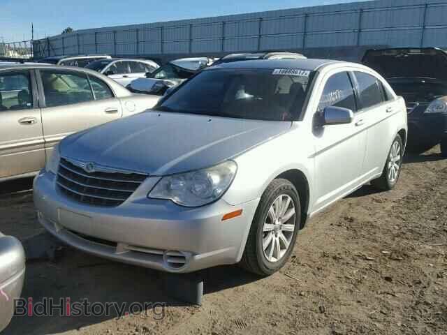 2010 CHRYSLER SEBRING - VIN: 1C3CC5FB4AN213469 - Photo 2