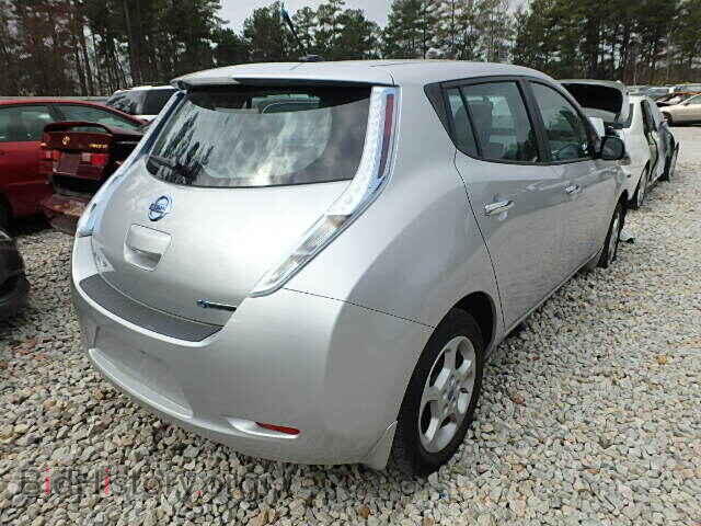 2013 NISSAN LEAF - VIN: 1N4AZ0CP7DC409187 - Фото 4