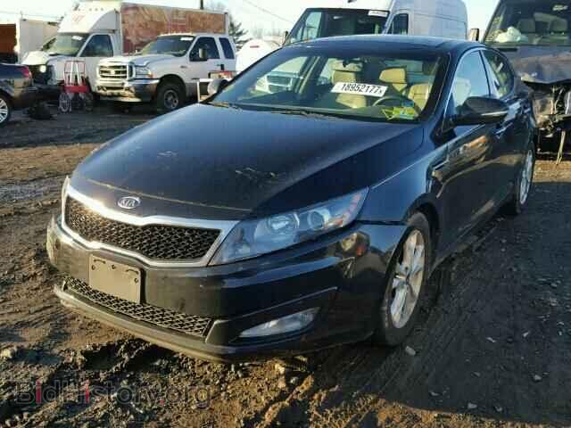 2011 KIA OPTIMA - VIN: KNAGN4A76B5156825 - Фото 2