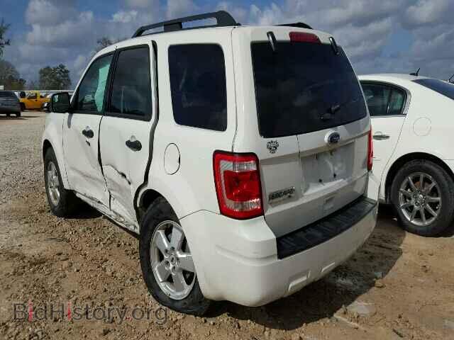 2011 FORD ESCAPE - VIN: 1FMCU0D71BKC09064 - Фото 3