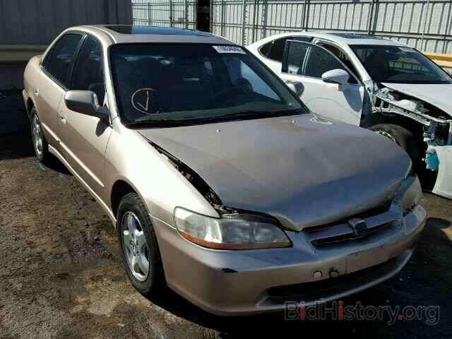 Photo 1HGCG1658YA020876 - HONDA ACCORD 2000