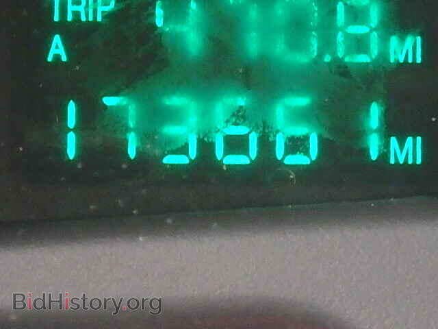 2001 CADILLAC DEVILLE - VIN: 1G6KD54Y31U209420 - Фото 8