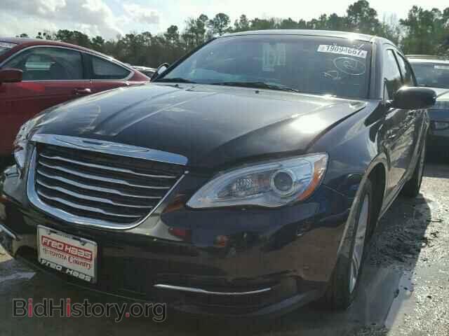 2013 CHRYSLER 200 - VIN: 1C3CCBAB6DN705933 - Фото 2