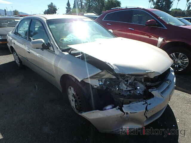 Photo 1HGCG5641YA139321 - HONDA ACCORD 2000