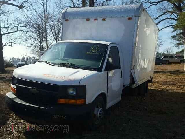 2010 CHEVROLET EXPRESS - VIN: 1GB6G3BG4A1142496 - Фото 2