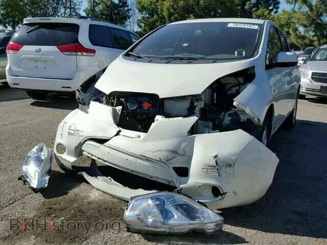 2011 NISSAN LEAF - VIN: JN1AZ0CP5BT003614 - Фото 2