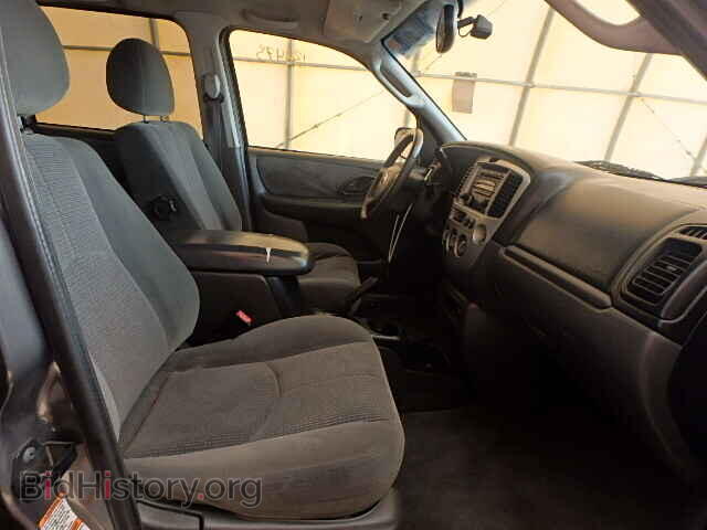 2004 MAZDA TRIBUTE - VIN: 4F2CZ94174KM16423 - Фото 5