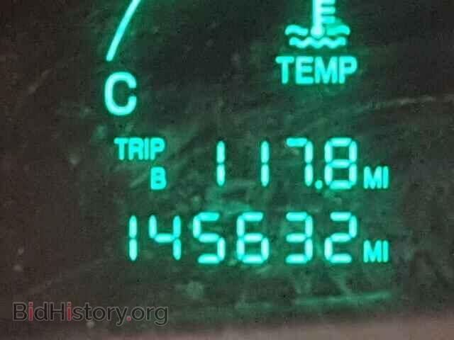 2001 CADILLAC DEVILLE - VIN: 1G6KD54Y01U211500 - Photo 8