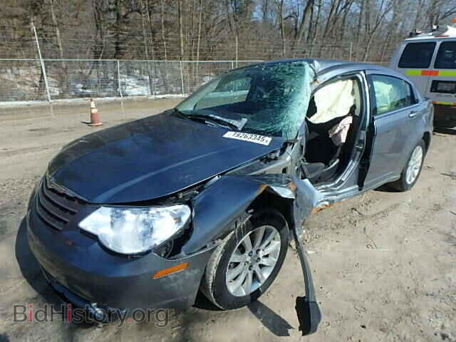 2010 CHRYSLER SEBRING - VIN: 1C3CC5FB7AN188180 - Фото 2