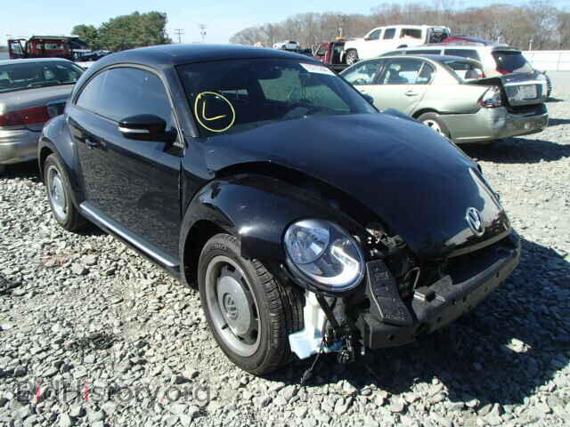 Photo 3VWJP7AT9CM637002 - VOLKSWAGEN BEETLE 2012